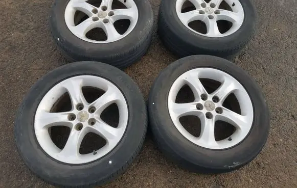 Mitsubishi Grandis R18 alloy rim 