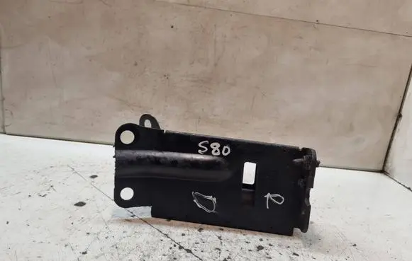 Radiator mount bracket