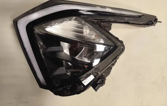 KIA Sportage Headlight/headlamp R292112010