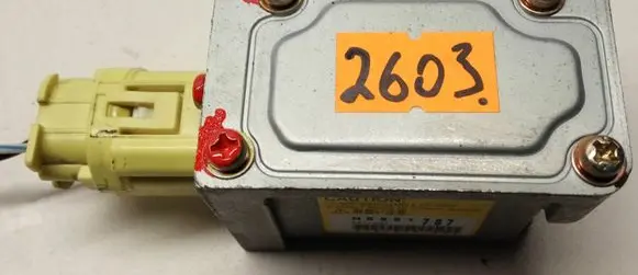 Mitsubishi Pajero Airbag deployment crash/impact sensor MR551787