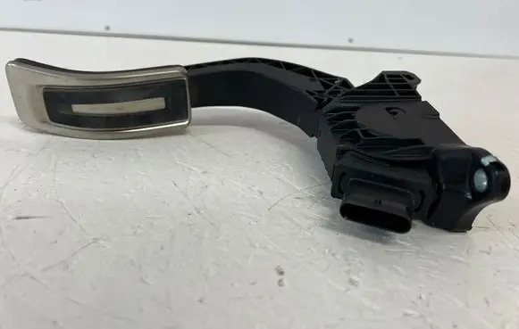 Audi Q5 SQ5 Accelerator throttle pedal 8W1723523A 6PV01164203 8W1723523