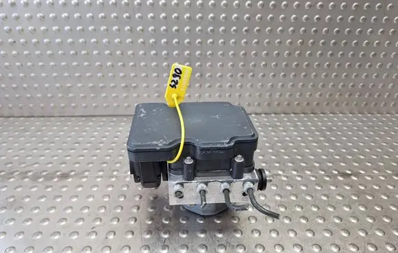 Suzuki SX4 S-Cross ABS Pump 56110-61ME0 0265956193 2265106516