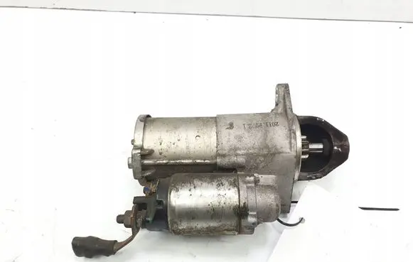 Opel Zafira B Starter motor 55576980