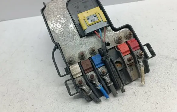 Citroen Berlingo Fuse module 9812078180 66652X BFDB