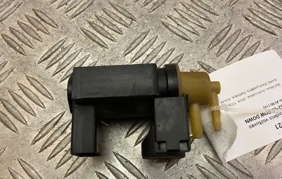 Volvo XC90 Turbo solenoid valve 31339808