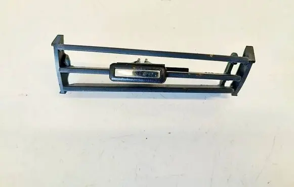 Nissan X-Trail T30 Dash center air vent grill 