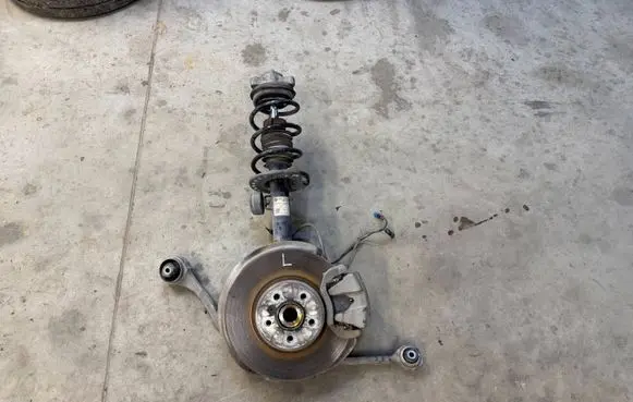 BMW X3 G01 Front wheel hub spindle knuckle 6882597 6871779 31316871779