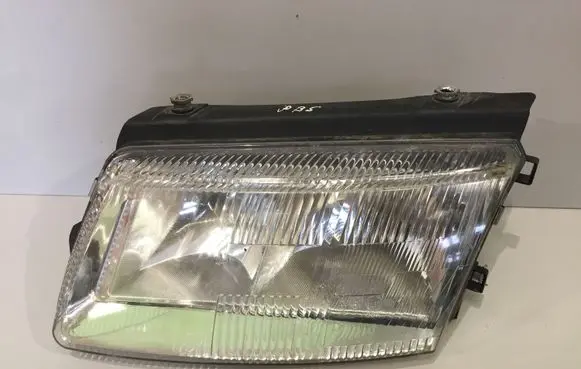 Volkswagen PASSAT B5 Headlight/headlamp