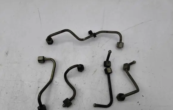 Opel Antara Fuel injector supply line/pipe 