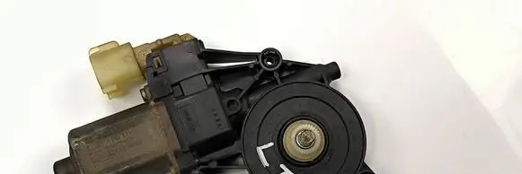 Rear door window regulator with motor