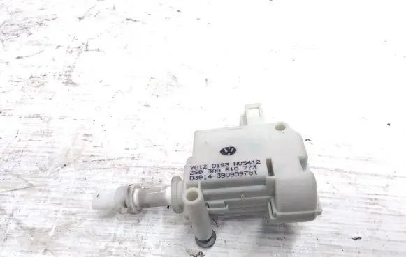 Volkswagen Passat Alltrack Fuel tank cap lock motor 3AA010773