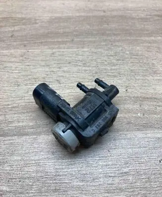 Volkswagen Golf IV Turbo solenoid valve 1J0906283C MT2