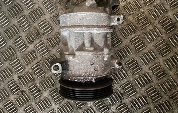 Toyota Avensis T270 Air conditioning (A/C) compressor (pump) 5SE12C