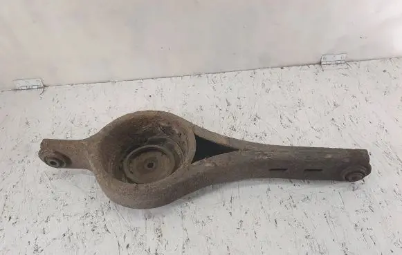 Ford Mondeo MK IV Coil spring/strut mount 