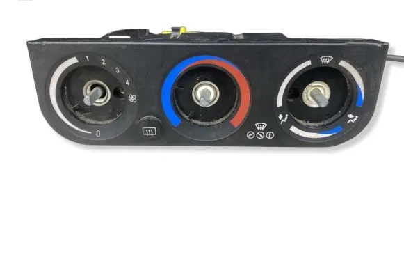 BMW 3 E36 Climate control unit 1387320