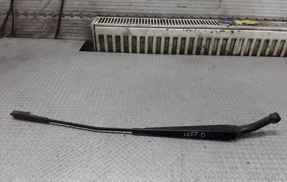 Front wiper blade arm