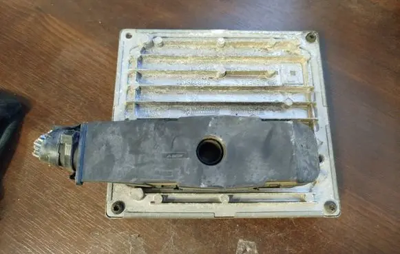 Ford Focus Engine control unit/module 5m5112a650gc 5m51-12a650-gc