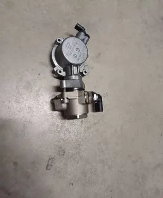 Audi Q7 4M Fuel injection high pressure pump 06E103535D 06E127026G