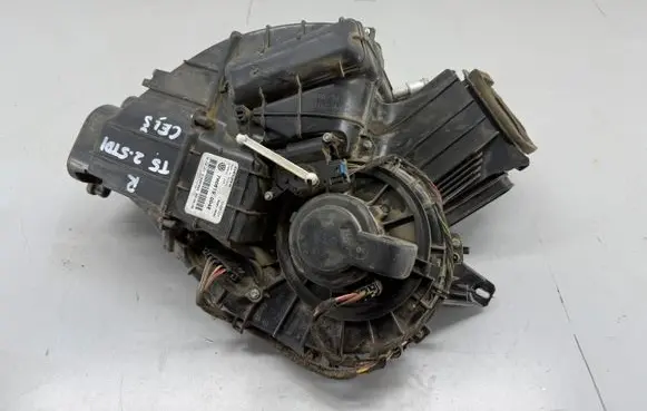 Volkswagen Transporter - Caravelle T5 Interior heater climate box assembly 7H0819004E