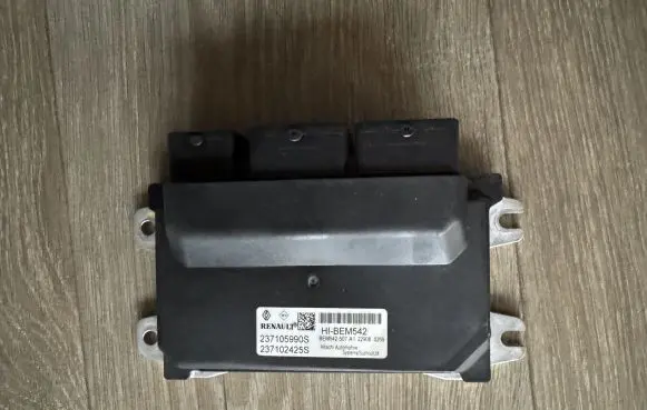 Renault Arkana Engine control unit/module 237105990S