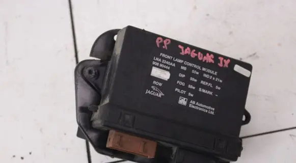 Jaguar XJ X300 Xenon control unit/module 90890444