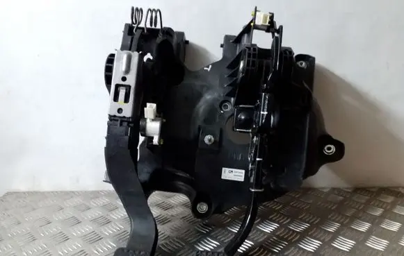 Opel Mokka Pedal assembly 95079920