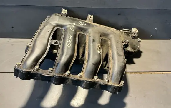 BMW 5 E60 E61 Intake manifold 7787318 7788194