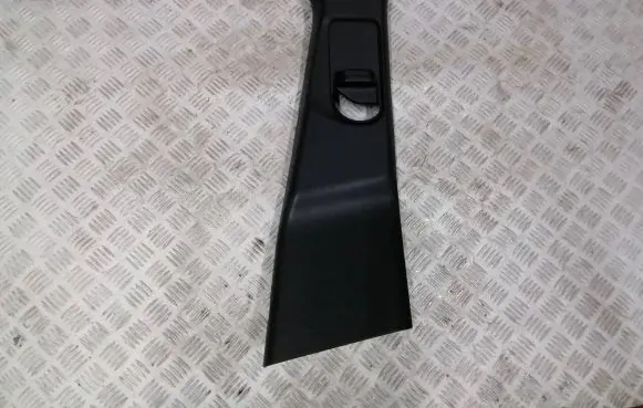Mercedes-Benz A W176 (B) pillar trim (top) A1766900325 A047563
