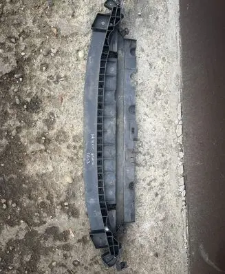 Front bumper skid plate/under tray