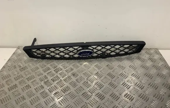 Ford Focus Front grill 2M518200AGW A31162