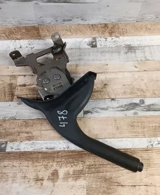 Hyundai Tucson JM Hand brake release handle 