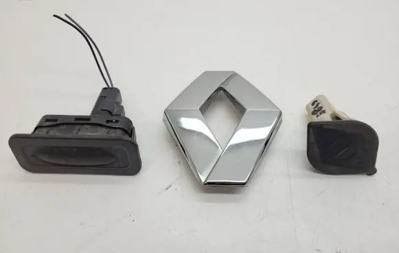 Renault Scenic II - Grand scenic II Tailgate/boot open switch button 