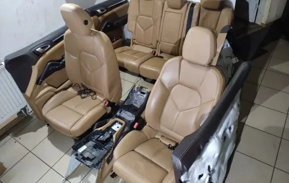 Porsche Cayenne (92A) Interior set 
