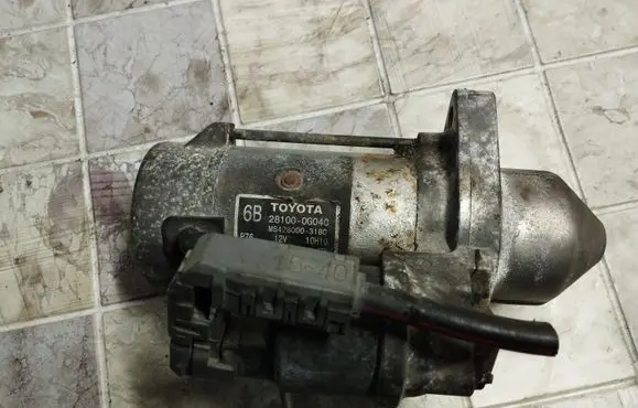 Toyota Corolla Verso AR10 Starter motor 281000G040