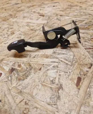 KIA Rio Fuel tank opening switch 