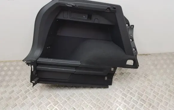 Volkswagen Tiguan Trunk/boot side trim panel 5NA867763D