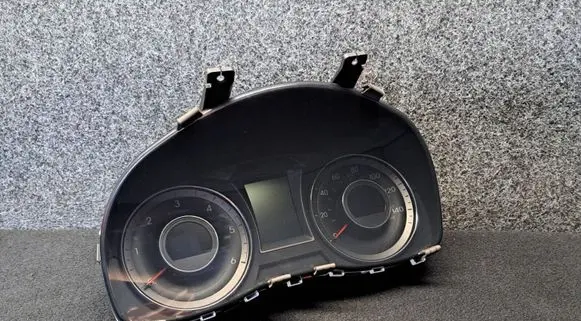 Hyundai i40 Speedometer (instrument cluster) 940033Z050
