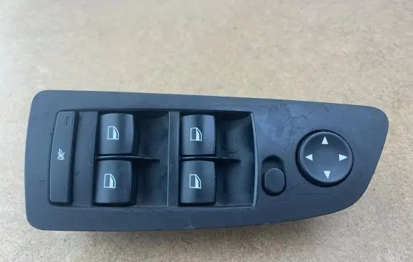 BMW 1 E81 E87 Electric window control switch 6952036 61316952036 61316970206
