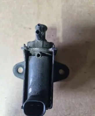 Toyota Avensis T250 Turbo solenoid valve 2581927050