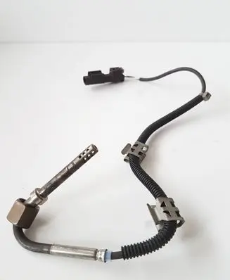 Mercedes-Benz C AMG W204 Exhaust gas temperature sensor A0081532728