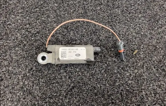 Jaguar F-Pace Aerial antenna amplifier HK8318C901CB