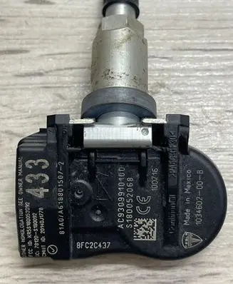 Tesla Model 3 Tire pressure sensor 103460200B 1034602