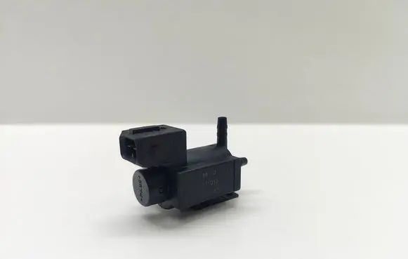 BMW 5 F10 F11 Turbo solenoid valve 7810831 70231800