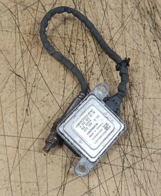Mercedes-Benz Sprinter W906 Lambda probe sensor A0009050008