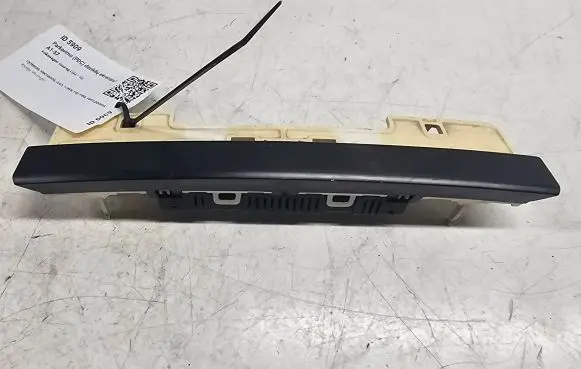 Volkswagen Touareg I Parking PDC sensor display screen 7L6919473D