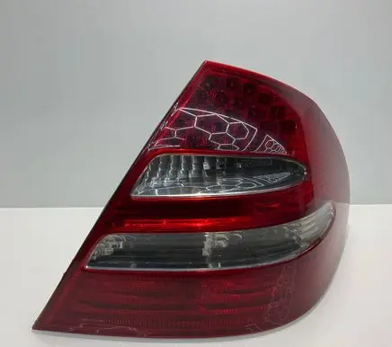 Mercedes-Benz E W211 Rear/tail lights A2118200664 334010 130623010