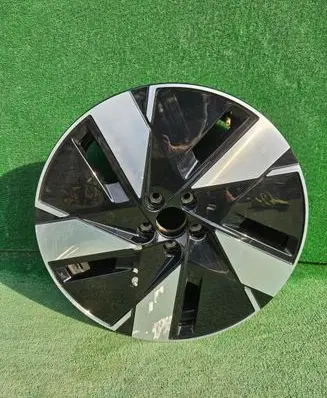 Volvo XC40 R19 alloy rim 
