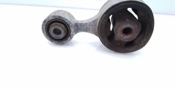 Honda CR-V Engine mount bracket 089007