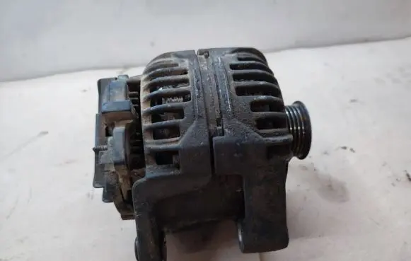 Opel Signum Generator/alternator 13108596