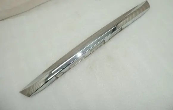 Toyota Avensis T270 Dash center air vent grill 7680105170